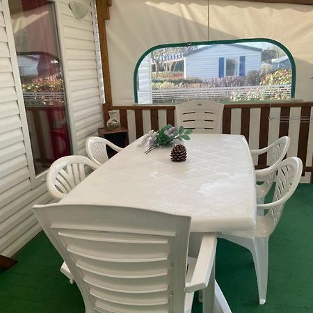 Mobil Home Parfait Etat Sur Camping Arvert Exterior foto